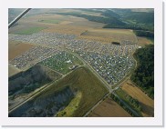 Zeltstadt Taubertal Festival aus dem Ballonkorb 7.8.09 -1- *  Happy Ballooning / Rothenburg o.d. Tauber || Das Bild wurde uns von Hr. Georg Reifferscheid von Happy Ballooning zur Verfgung gestellt. Mehr Infos unter www.happy-ballooning.de oder bei Happy Ballooning, - Ballonfahrten -, Paradeisgasse 17, 91541 Rothenburg ob der Tauber, Telefon 09861-87888, Telefax 09861-87880 *  Happy Ballooning / Rothenburg o.d. Tauber || Das Bild wurde uns von Hr. Georg Reifferscheid von Happy Ballooning zur Verfgung gestellt. Mehr Infos unter www.happy-ballooning.de oder bei Happy Ballooning, - Ballonfahrten -, Paradeisgasse 17, 91541 Rothenburg ob der Tauber, Telefon 09861-87888, Telefax 09861-87880 * 2816 x 2112 * (533KB)